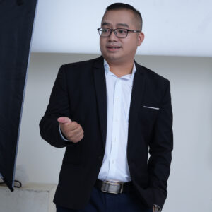 Áo gile caro cổ sen viền đăng ten